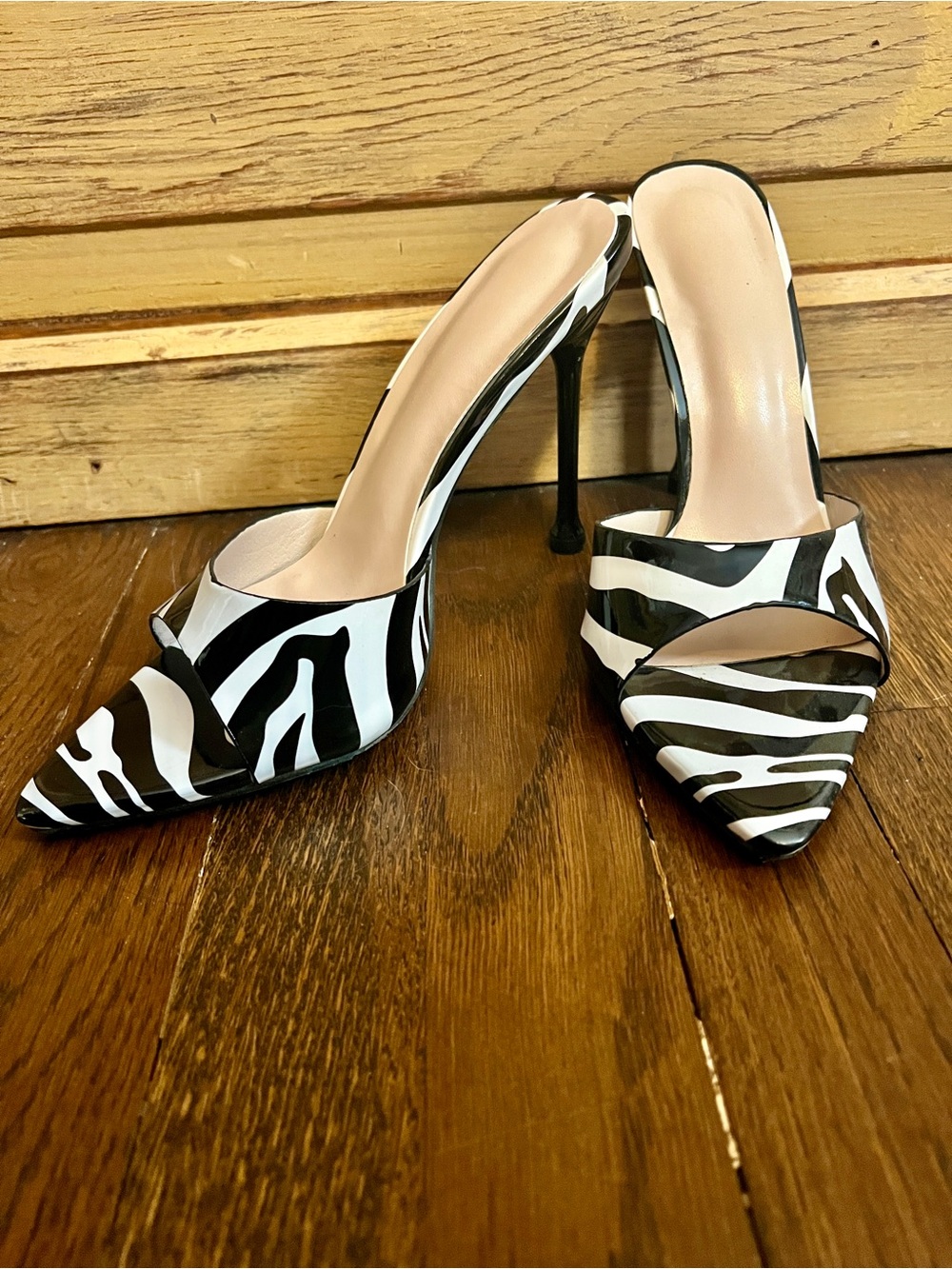 Zebra Print Pointed Toe Mule Heels | Patent Stiletto Slides | Y2K | Size 8